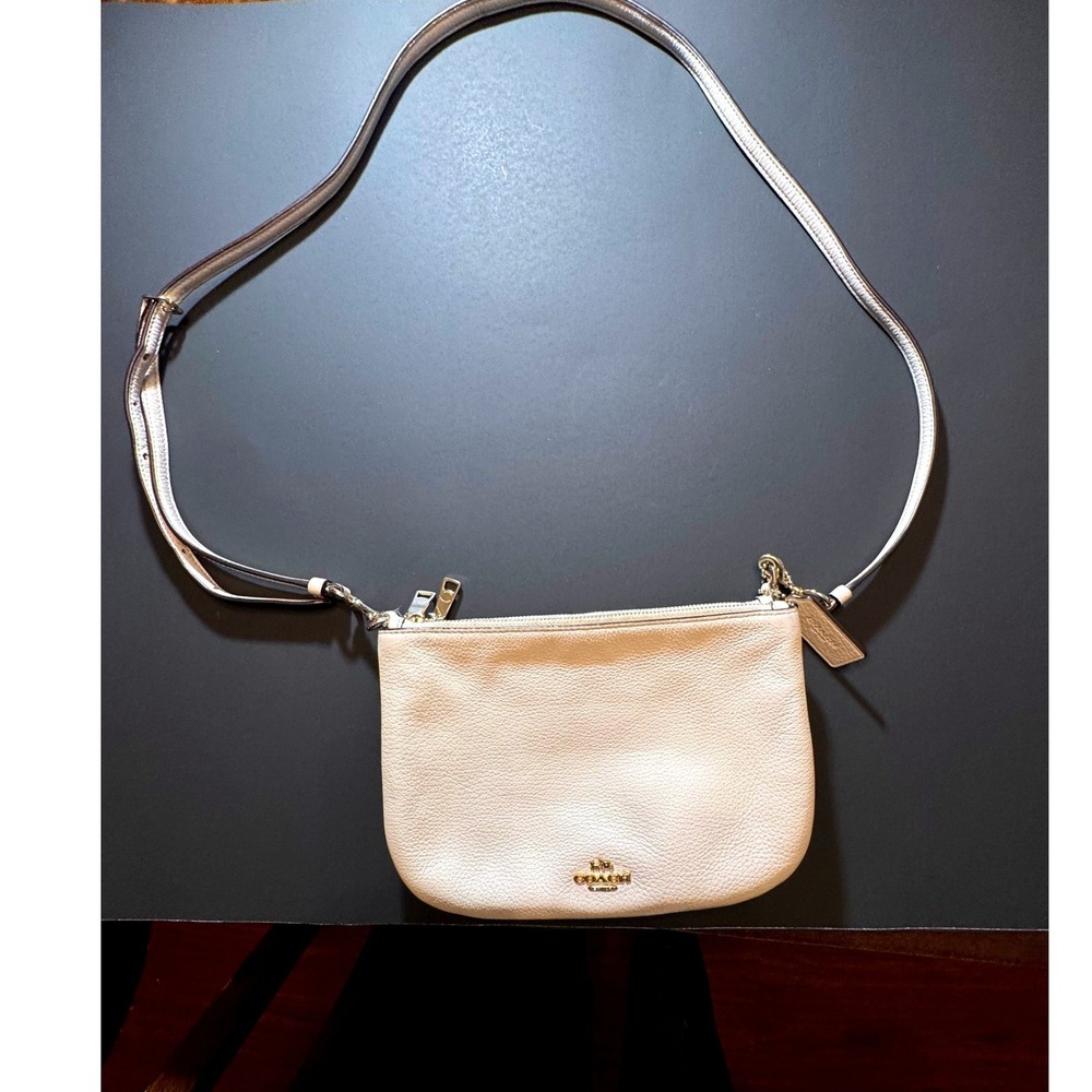 Coach Pebbled Leather Crossbody Bag Cream Gold Hardware Small Messenger Purse